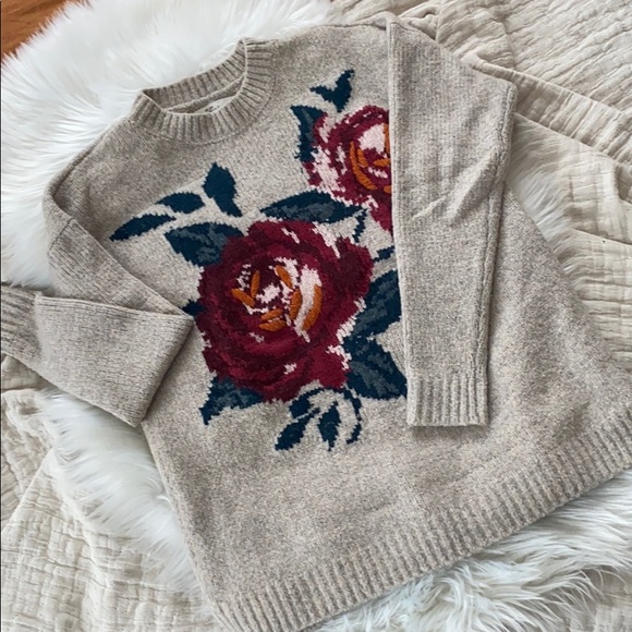 A b e r c r o m b i e  &  F i t c h • Rose sweater - Picture 1 of 7